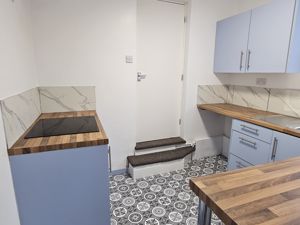 Kitchen- click for photo gallery